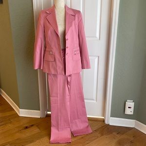 Escada Pink Pant Suit Beautifully tailored with accent pockets.